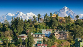 8BR Family Home with amazing Kanchanjunga view